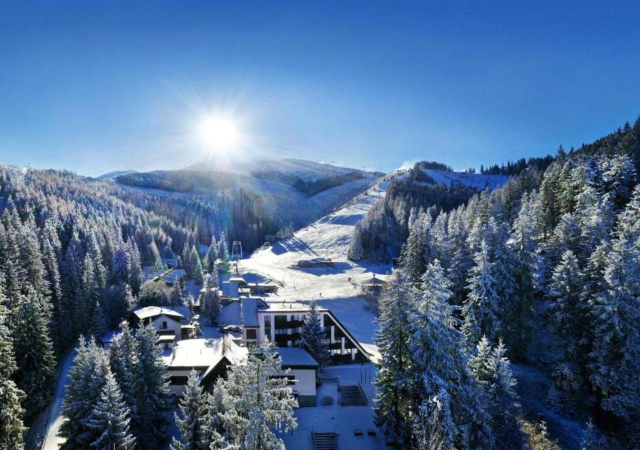 Hotel Ski Demanovska Dolina Exteriör bild